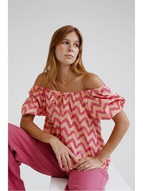 Mus & Bombon Off-Shoulder Kamaka Blouse